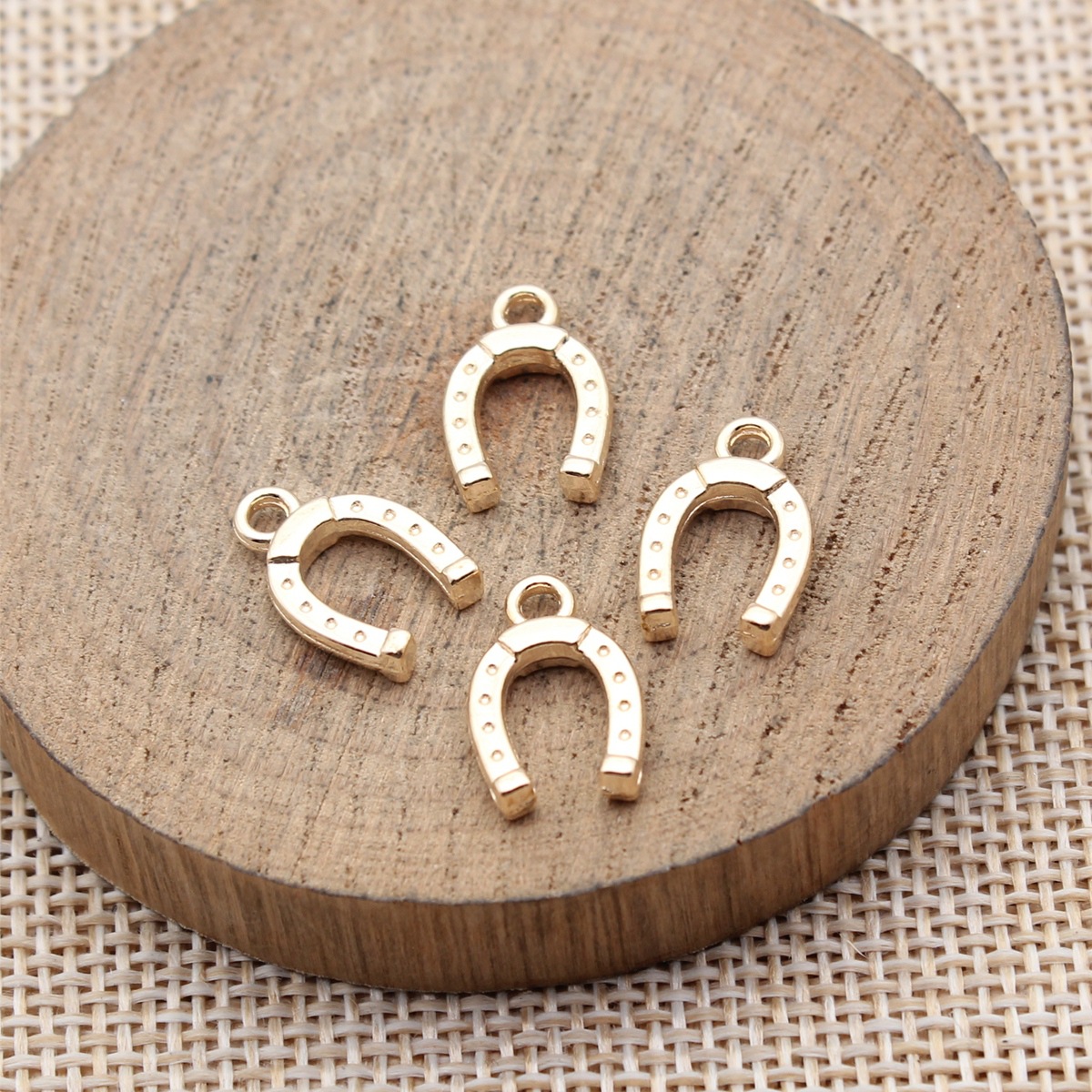 Vintage Fashion Blog - 40pcs 14x9mm(0.55x0.35inch) 3 Colors Horseshoe Charms